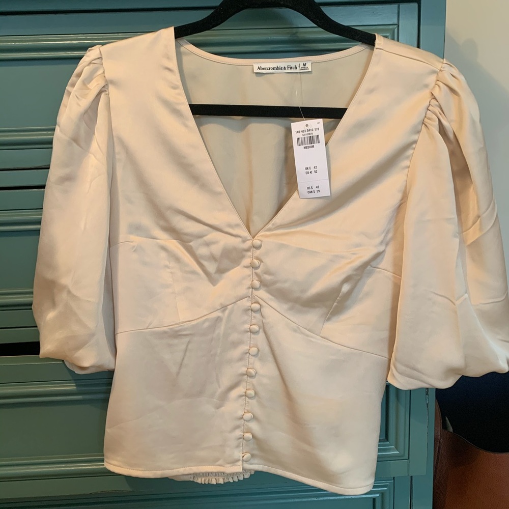 NWT Abercrombie & Fitch Satin balloon sleeve top